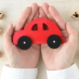自動車保険に夫婦で加入する際のポイント｜結婚後の手続き方法も紹介