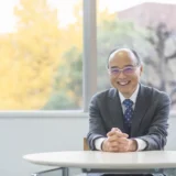 「スマートフォン認知行動療法」で世界が注目する精神医学博士 ～ 古川 壽亮先生 ～